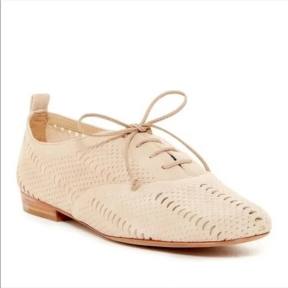 SCHUTZ Shoes - SCHUTZ New Perforated Leather Lace Up Flats Oxfords Comfort Nude Tan Women's
